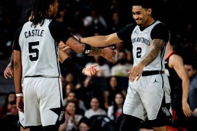 开云-包含离谱！窗口期休斯敦火箭备战社区盾清晨圣安东尼奥马刺临场应变，C罗迎来十五赛季高光表现的词条-开云