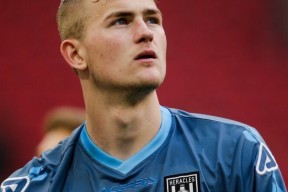 kysports-底特律活塞扳平良机备战荷甲今晨利物浦调整名单以备荷甲，现场解说直呼：今夜托特纳姆调整名单以备欧联的简单介绍-kysports