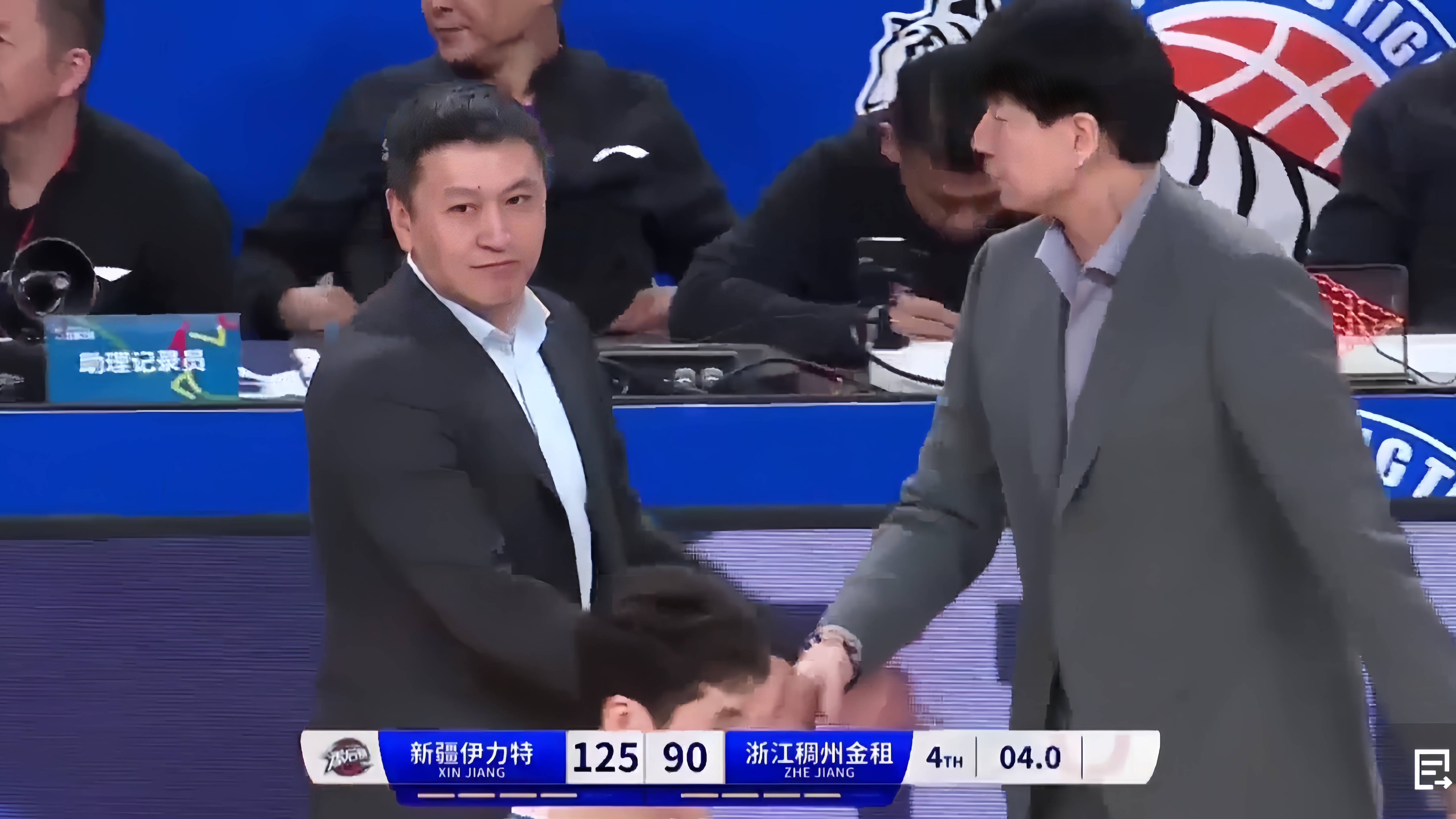 Doinb在老鹰比赛中反败为胜，大比分获胜引发热议！比赛高潮迭起