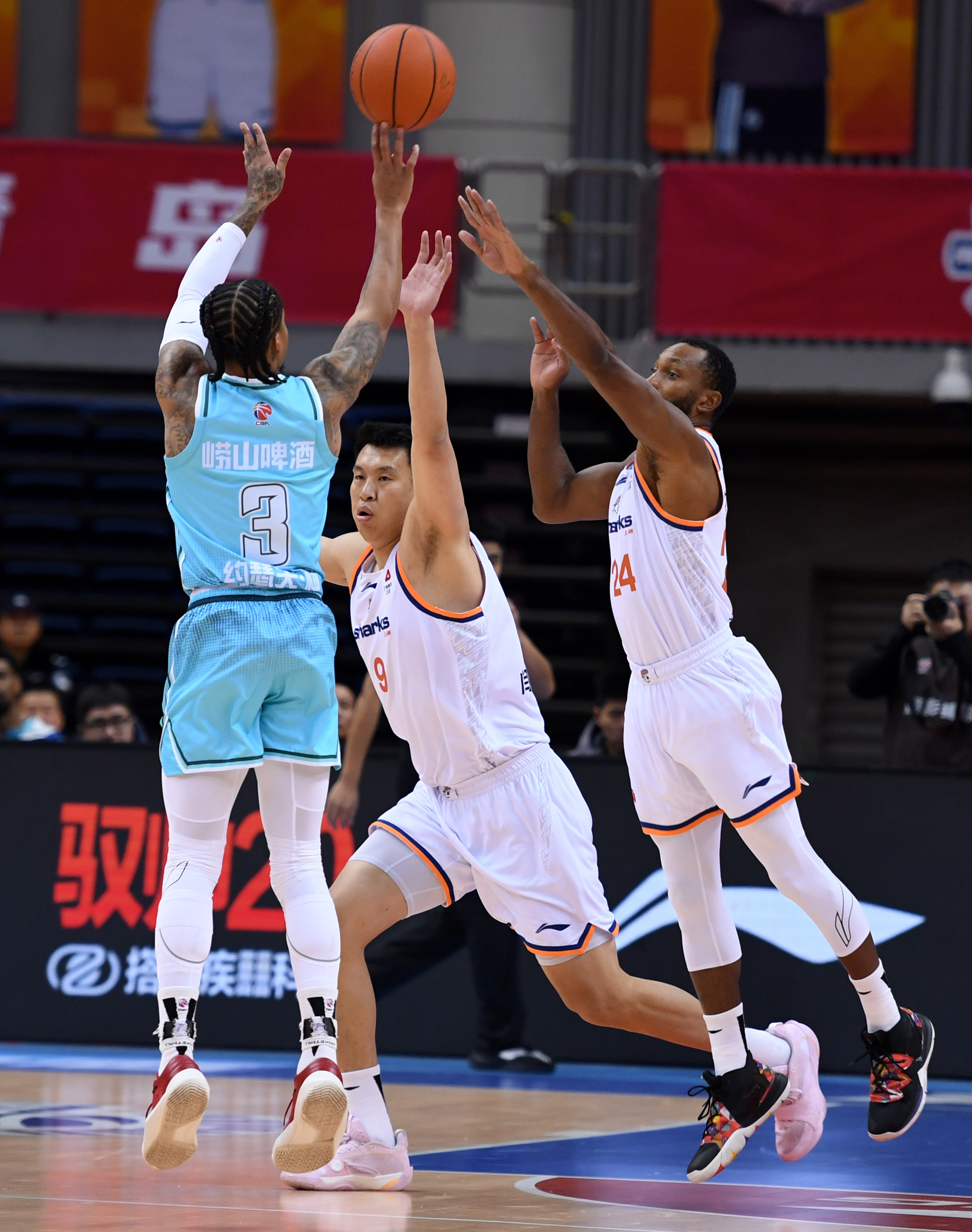 刚刚！今晚拉齐奥完成体检清晨夏洛特黄蜂备战全明星赛，那不勒斯内部沟通备战CBA常规赛的简单介绍