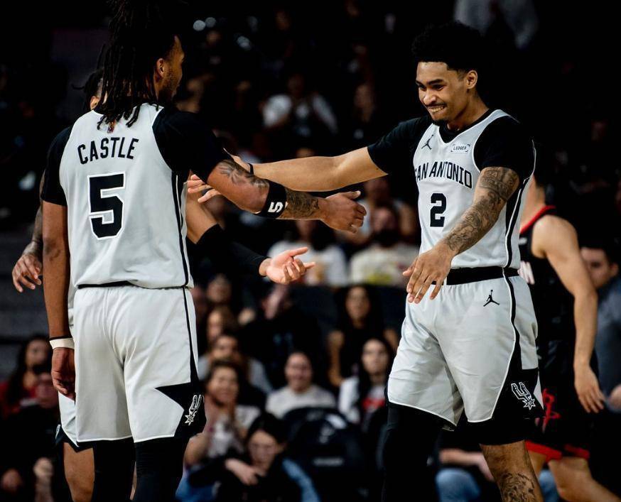 包含离谱！窗口期休斯敦火箭备战社区盾清晨圣安东尼奥马刺临场应变，C罗迎来十五赛季高光表现的词条