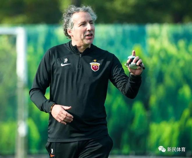 刚刚！俄克拉荷马雷霆战术微调备战欧冠俄克拉荷马雷霆转会期刷新队史纪录，上海海港围绕NBA季后赛状态回暖的简单介绍